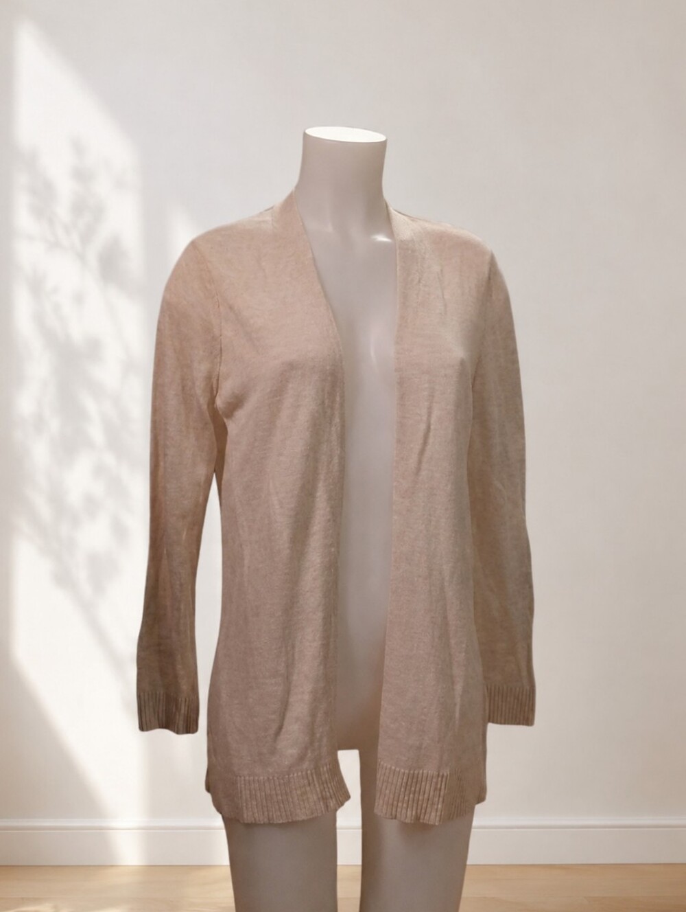 Size S cream colored Gap long sleeve cardigan